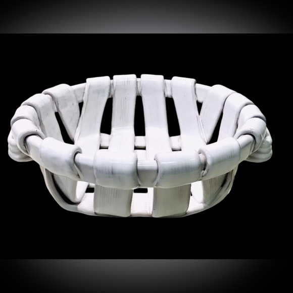 Tadinate Vintage Large Pottery Lattice Woven White Bread Fruit Handled Basket - Picture 9 of 10